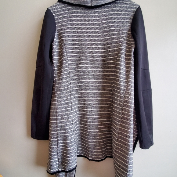 Vintage Anama Sweater with woven balck sleeves, large - Picture 7 of 8